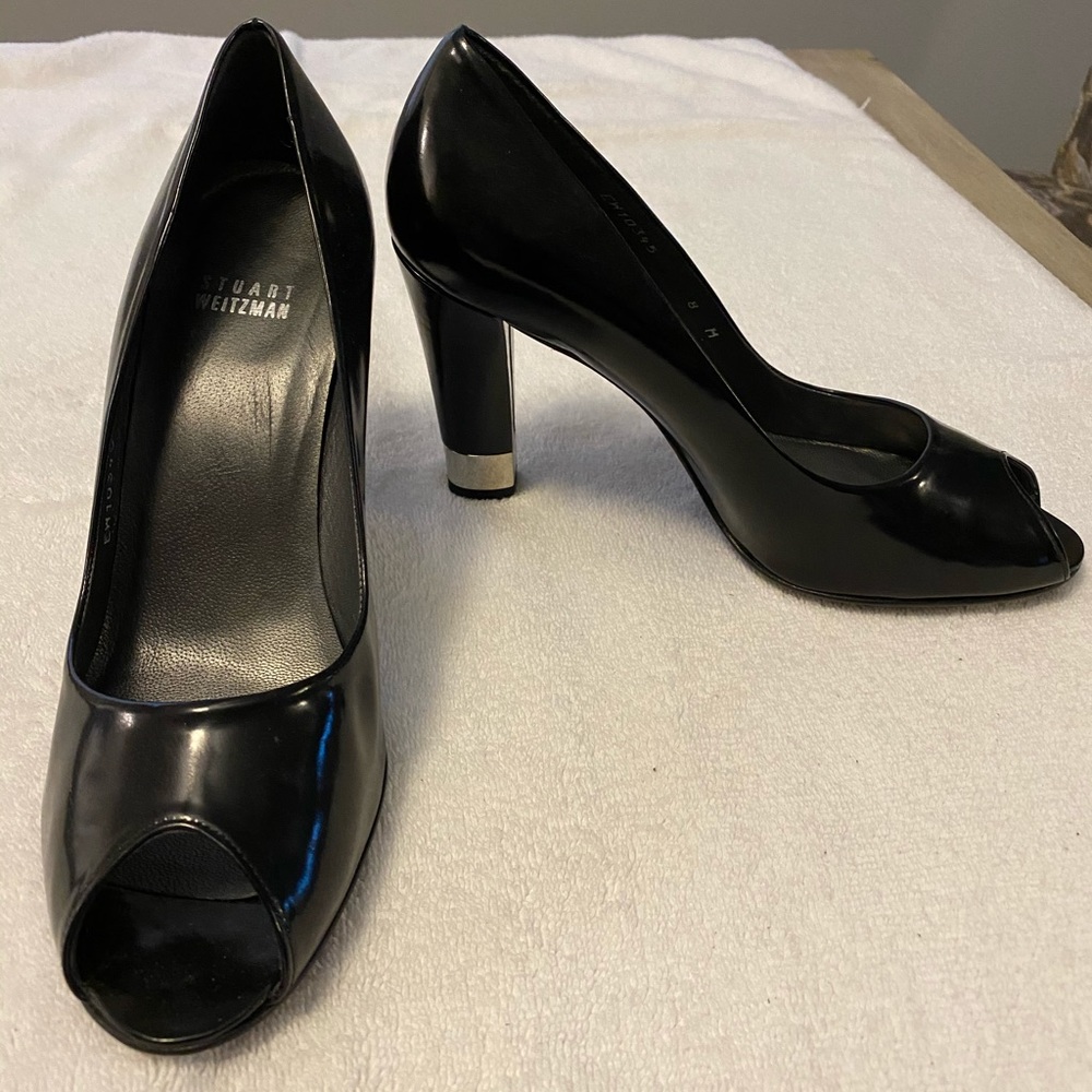 NEW STUART WEITZMAN PEEP TOE PUMPS SZ8